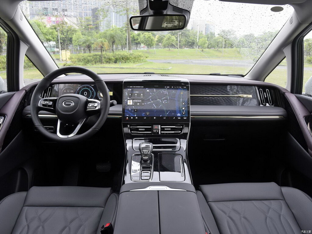 /img/cars/1712329629-gac_trumpchi_m8_1158929.jpg